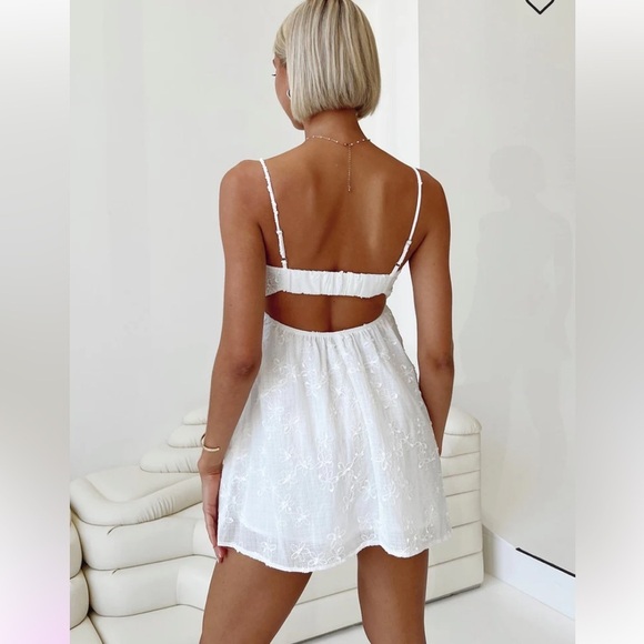 Princess Polly White Mini Dress - Picture 3 of 13